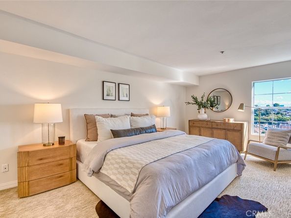 4755 Templeton Street 2117, Los Angeles CA 90032