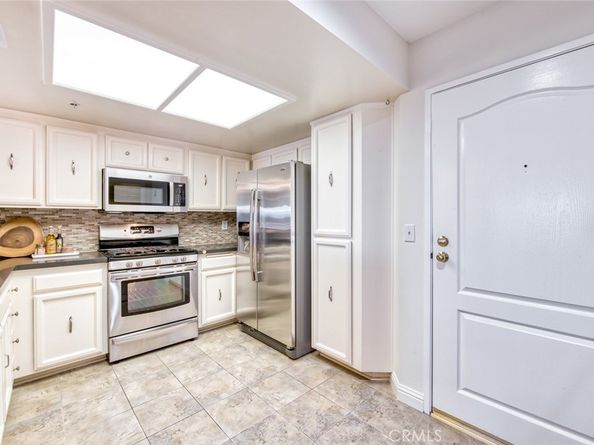 4755 Templeton Street 2117, Los Angeles CA 90032