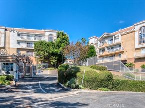 4755 Templeton Street 2117, Los Angeles CA 90032