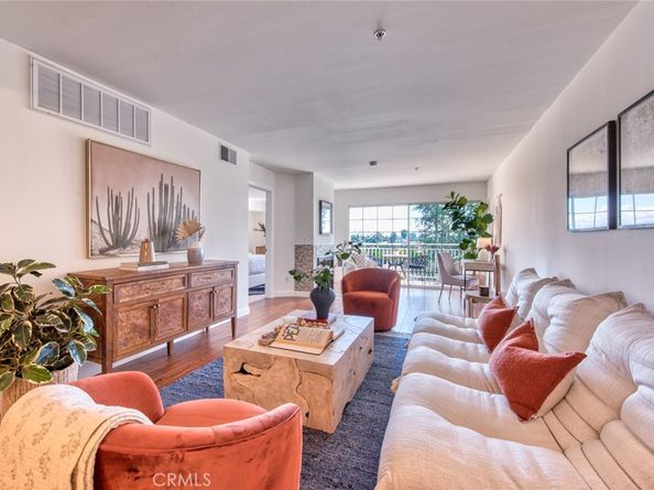 4755 Templeton Street 2117, Los Angeles CA 90032