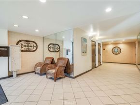 6151 Orange 307, Los Angeles CA 90048