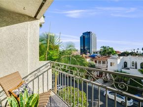 6151 Orange 307, Los Angeles CA 90048