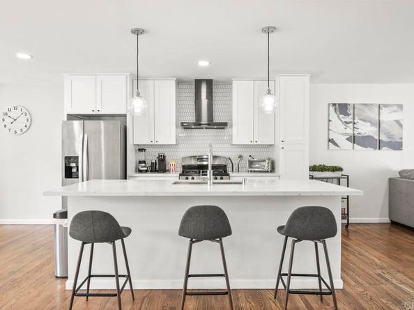 4625 Glacier Avenue, San Diego CA 92120