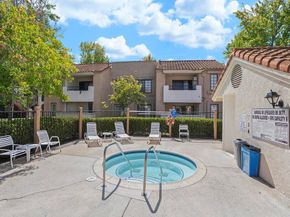 10774 Dabney Drive Drive 20, San Diego CA 92126