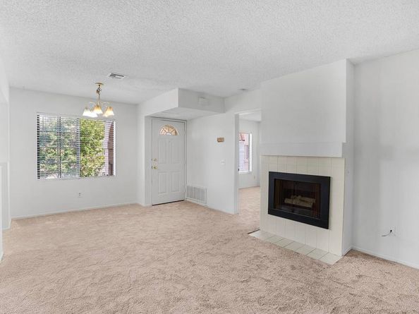 10774 Dabney Drive Drive 20, San Diego CA 92126