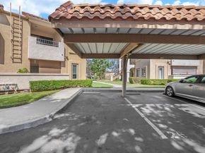 10774 Dabney Drive Drive 20, San Diego CA 92126