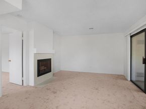 10774 Dabney Drive Drive 20, San Diego CA 92126