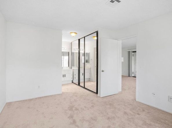 10774 Dabney Drive Drive 20, San Diego CA 92126