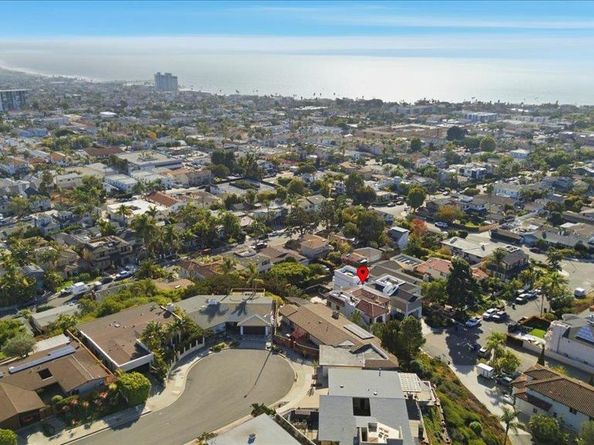 1045 Van Nuys Street, San Diego CA 92109