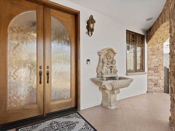 1045 Van Nuys Street, San Diego CA 92109