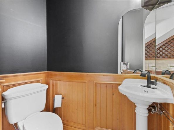 1045 Van Nuys Street, San Diego CA 92109