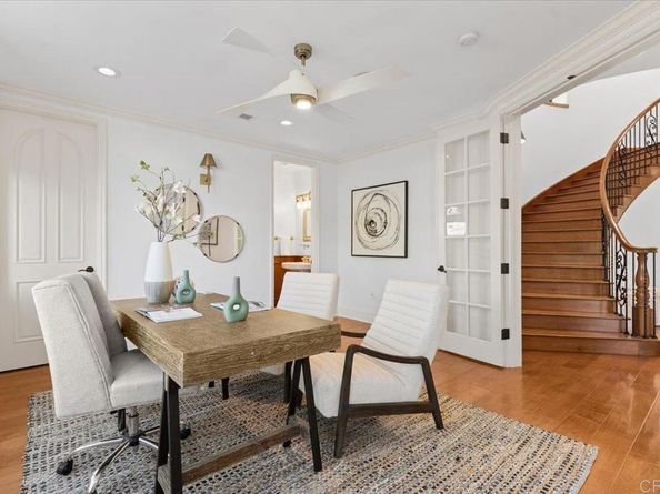 1045 Van Nuys Street, San Diego CA 92109