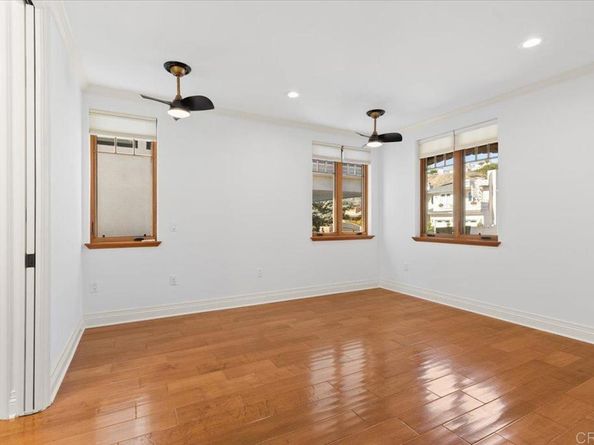 1045 Van Nuys Street, San Diego CA 92109