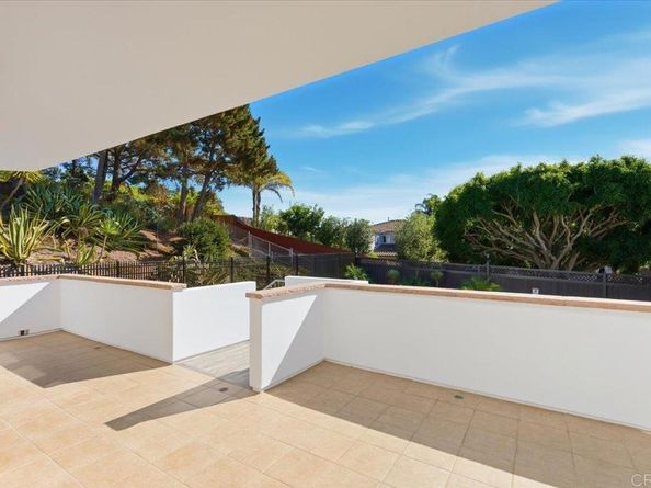 1045 Van Nuys Street, San Diego CA 92109