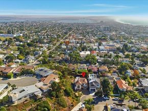 1045 Van Nuys Street, San Diego CA 92109