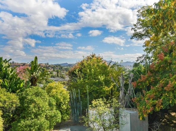 8475 Golden Ridge Road, Lakeside CA 92040