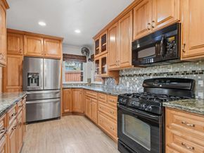 8475 Golden Ridge Road, Lakeside CA 92040