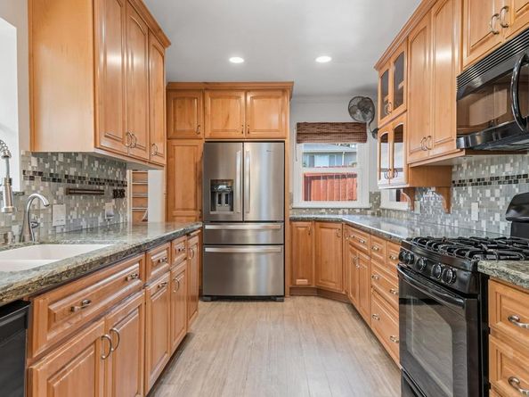 8475 Golden Ridge Road, Lakeside CA 92040