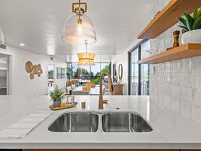 2500 Torrey Pines Rd 305, La Jolla CA 92037