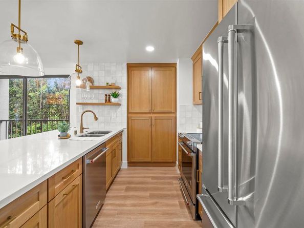 2500 Torrey Pines Rd 305, La Jolla CA 92037