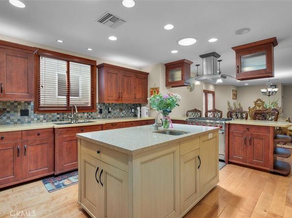 116 Termino Avenue, Long Beach CA 90803