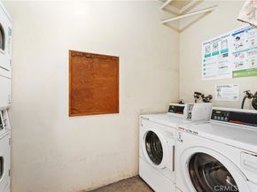 527 Cedar 2E, Long Beach CA 90802