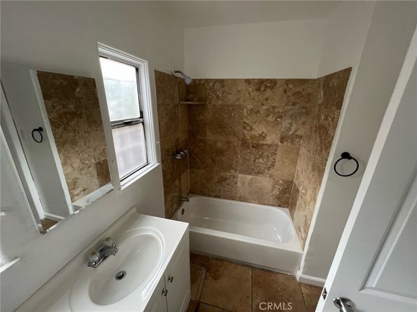 1267 E 56th Street, Los Angeles CA 90011