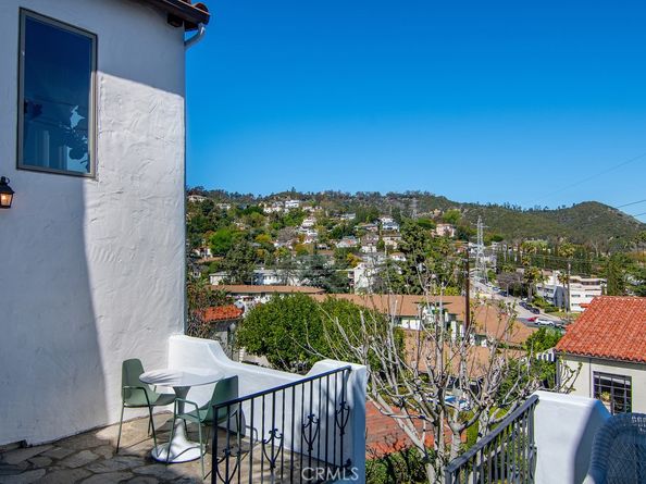 3702 Arbolada Road, Los Feliz CA 90027