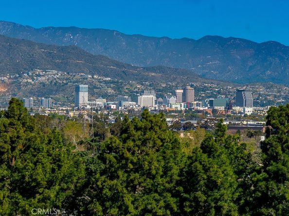 3702 Arbolada Road, Los Feliz CA 90027