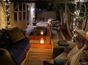 8501 Browns Creek, Canoga Park CA 91304