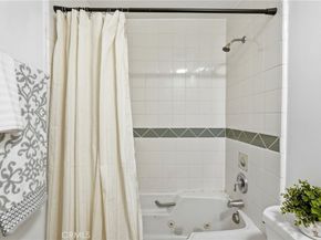 6904 Radford 5, North Hollywood CA 91605