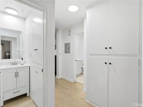 6904 Radford 5, North Hollywood CA 91605