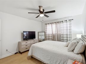 6904 Radford 5, North Hollywood CA 91605