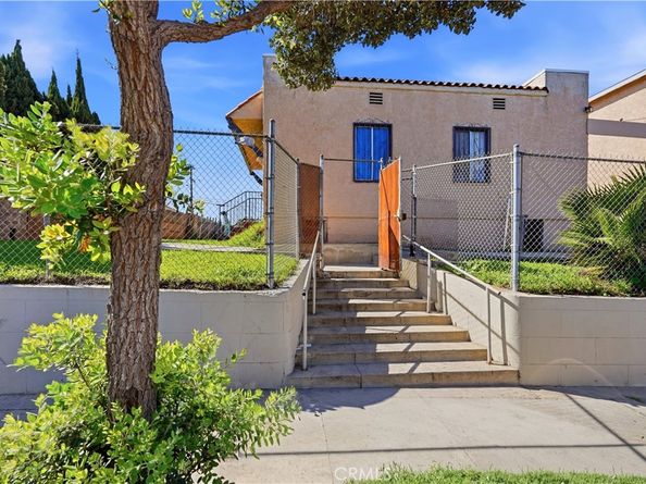 11143 Van Buren, Los Angeles CA 90044