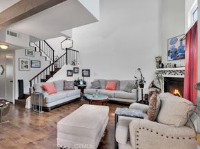 6323 Reseda Blvd 13, Tarzana CA 91335