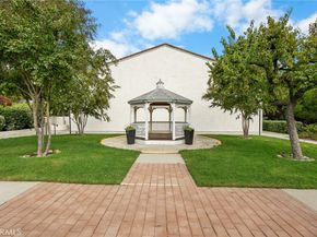 4714 Park Granada 203, Calabasas CA 91302