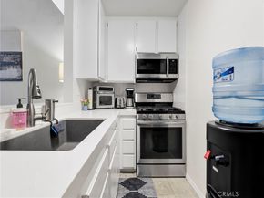 7050 Shoup Avenue 225, Canoga Park CA 91303