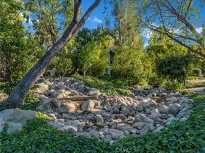 7050 Shoup Avenue 225, Canoga Park CA 91303