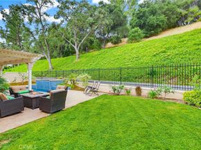 23194 Park Blanco, Calabasas CA 91302