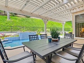 23194 Park Blanco, Calabasas CA 91302
