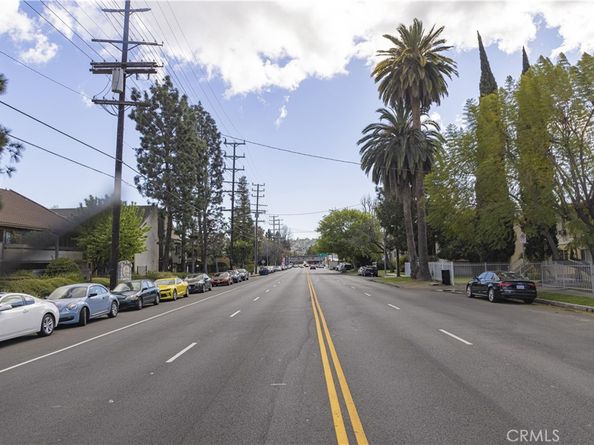 4931 Coldwater Canyon Avenue, Sherman Oaks CA 91423