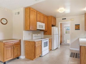 10400 Hanna Avenue, Chatsworth CA 91311