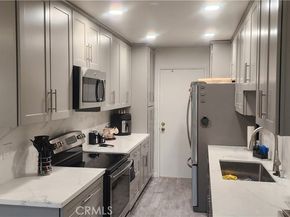 5400 lindley ave#105, Encino CA 91316