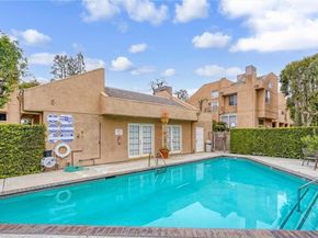 18730 Hatteras 43, Tarzana CA 91356
