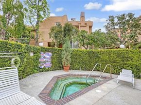18730 Hatteras 43, Tarzana CA 91356