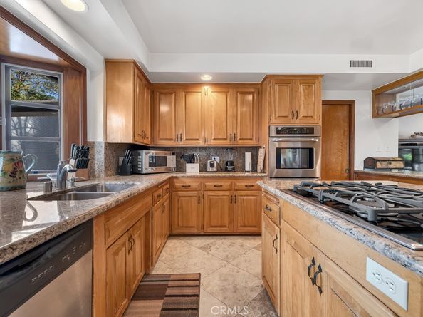 10144 Crebs Avenue, Northridge CA 91324