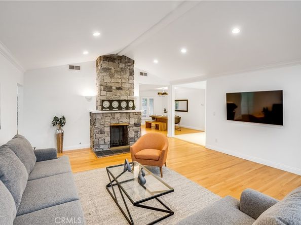 11814 Hesby Street, Valley Village CA 91606
