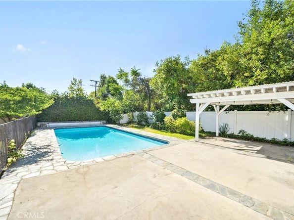 11814 Hesby Street, Valley Village CA 91606