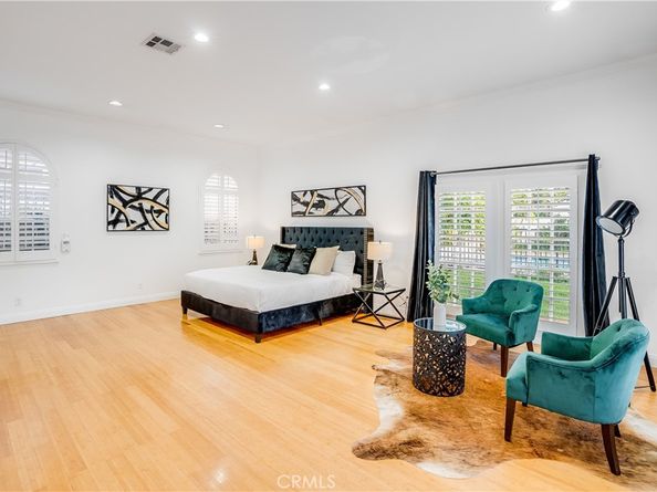 11814 Hesby Street, Valley Village CA 91606