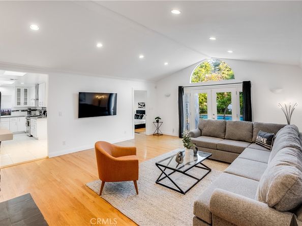 11814 Hesby Street, Valley Village CA 91606